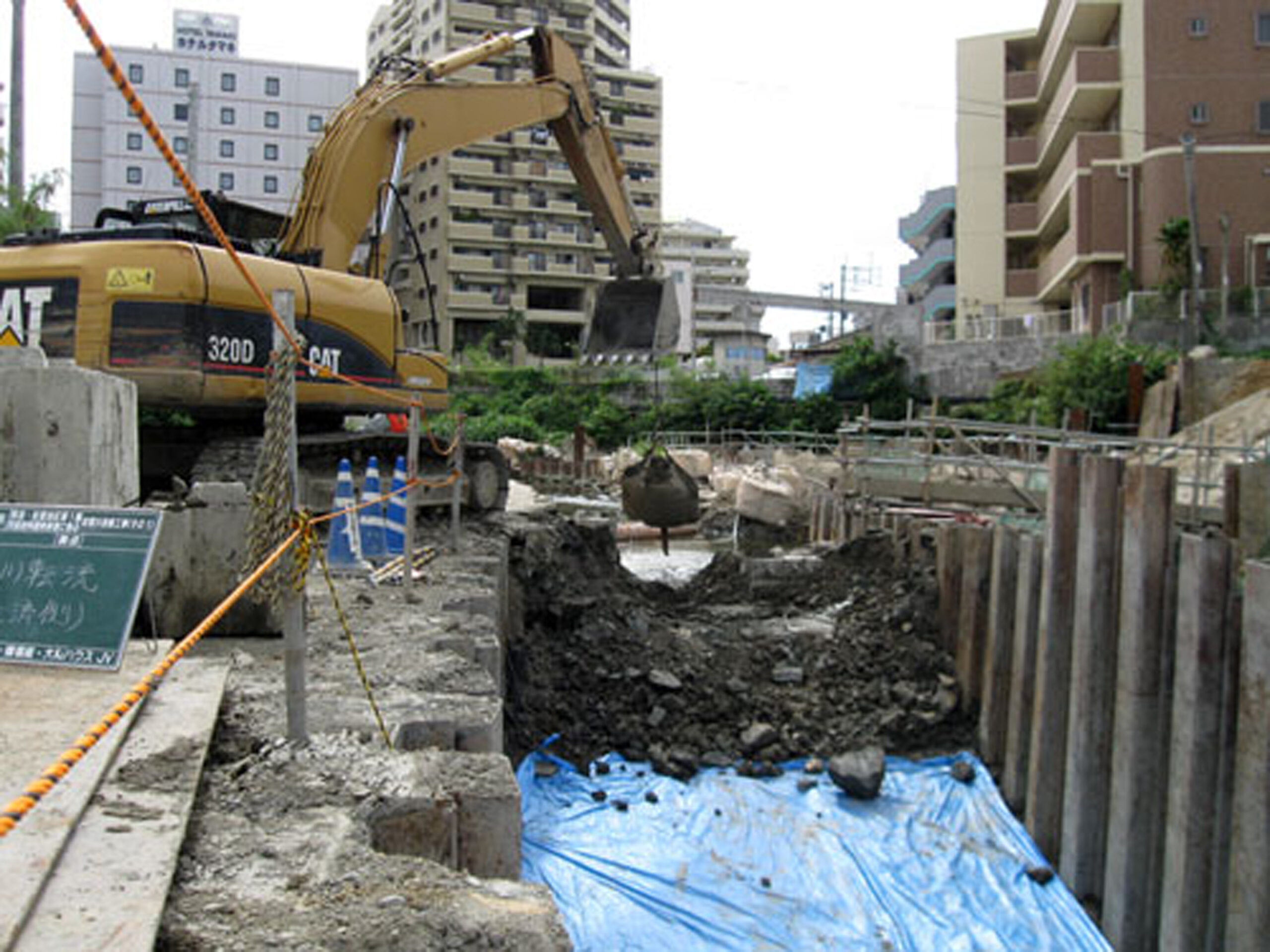 「牧志・安里地区第一種市街地再開発事業」2級河川 安里川の転流工事