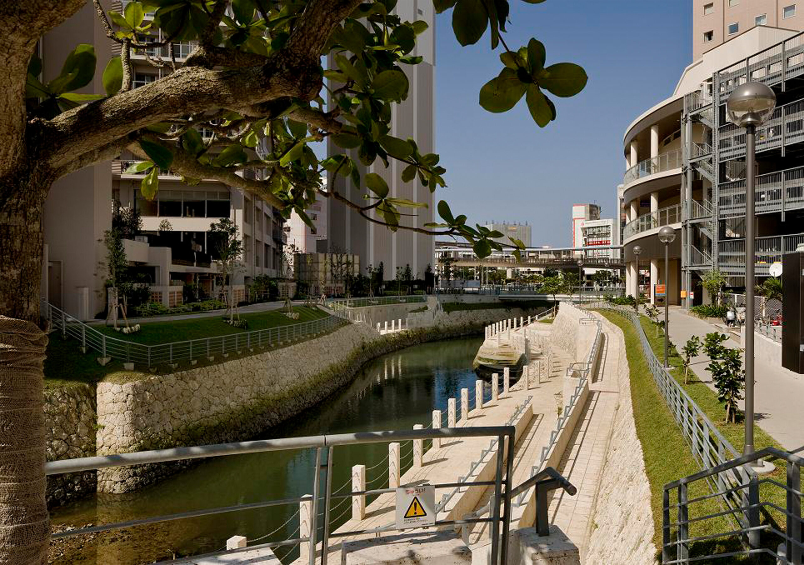 牧志・安里地区第一種市街地再開発事業 平成24年度沖縄県福祉のまちづくり賞 奨励賞 受賞